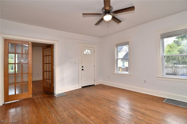 3017 Trowbridge Avenue, Cleveland, OH 44109