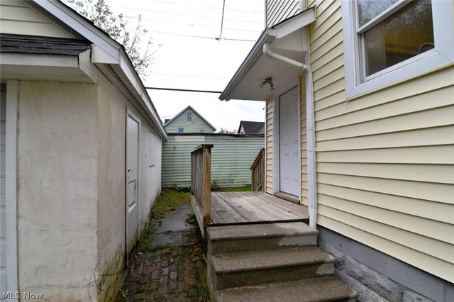 3017 Trowbridge Avenue, Cleveland, OH 44109