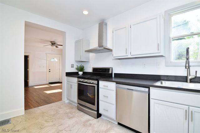 3017 Trowbridge Avenue, Cleveland, OH 44109