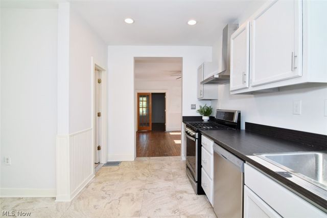 3017 Trowbridge Avenue, Cleveland, OH 44109
