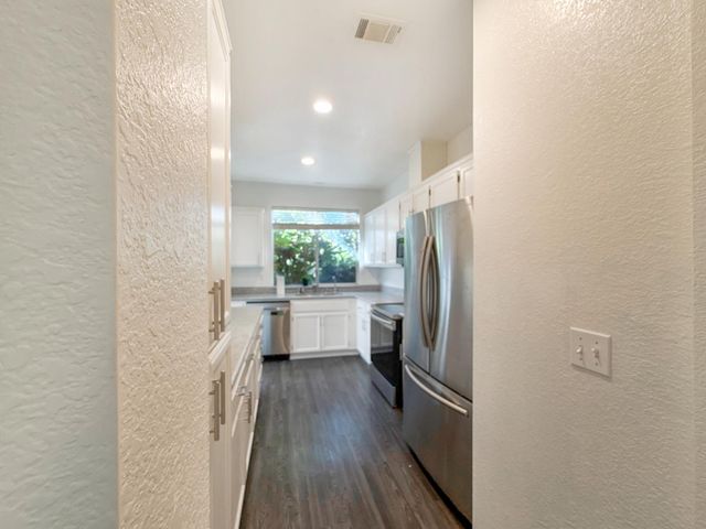 3027 Carousel Cir, Stockton, CA 95219