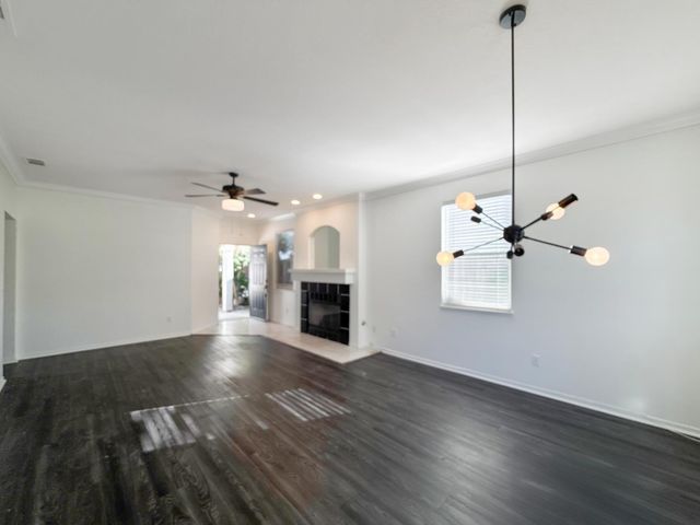 3027 Carousel Cir, Stockton, CA 95219