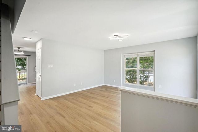 6146 KENDRA WAY, Centreville, VA 20121