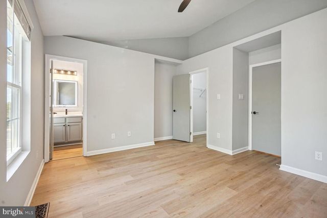 6146 KENDRA WAY, Centreville, VA 20121