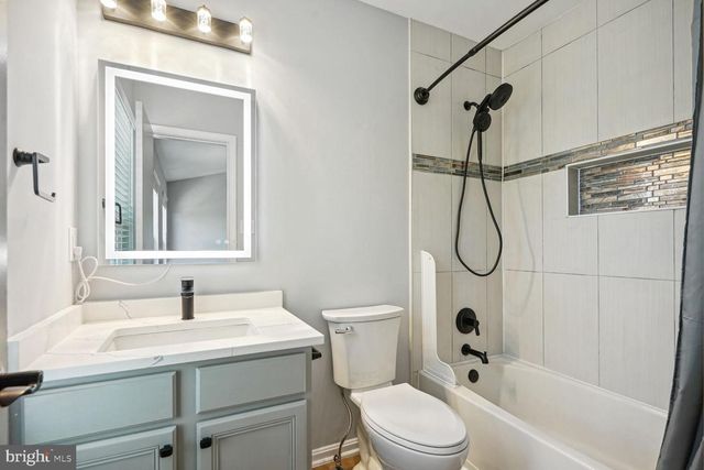 6146 KENDRA WAY, Centreville, VA 20121