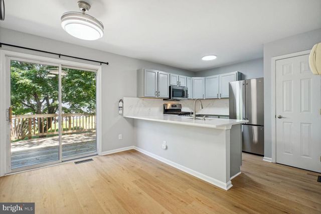 6146 KENDRA WAY, Centreville, VA 20121