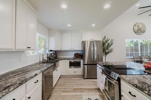 3414 Club Ln, Sacramento, CA 95821