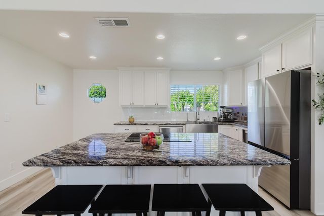 3414 Club Ln, Sacramento, CA 95821