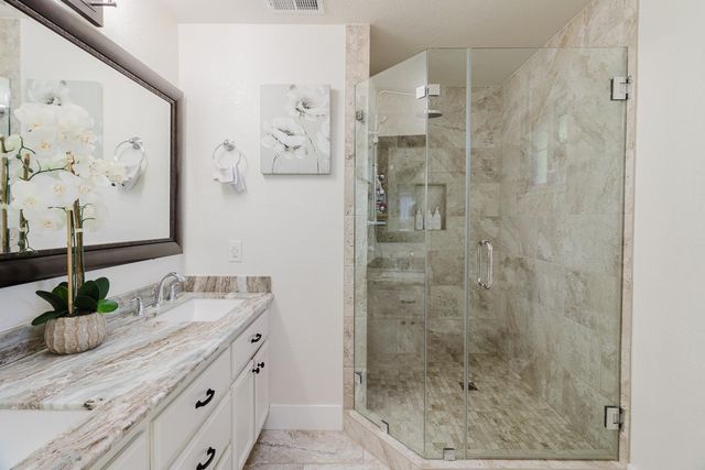 3414 Club Ln, Sacramento, CA 95821