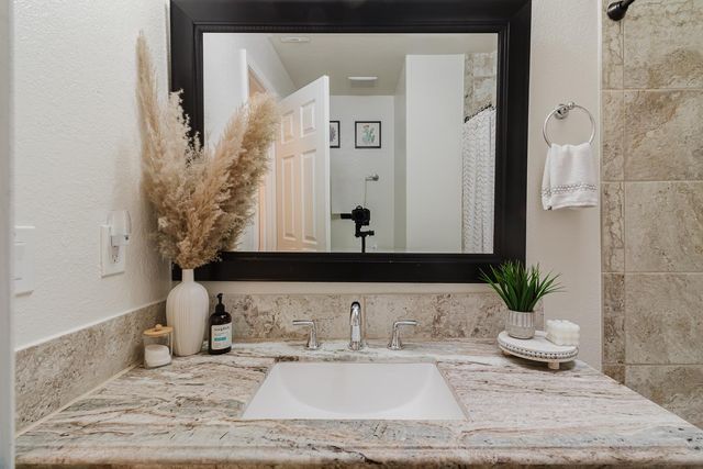 3414 Club Ln, Sacramento, CA 95821