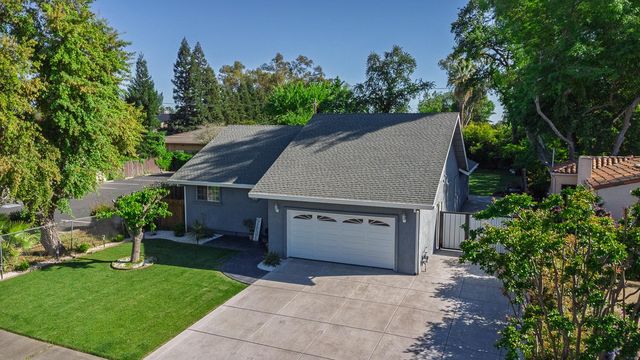 3414 Club Ln, Sacramento, CA 95821