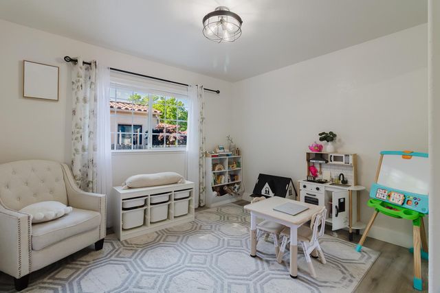 3414 Club Ln, Sacramento, CA 95821