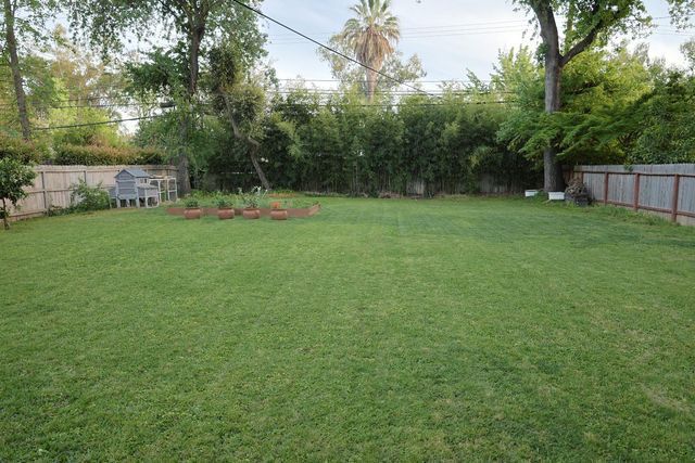 3414 Club Ln, Sacramento, CA 95821