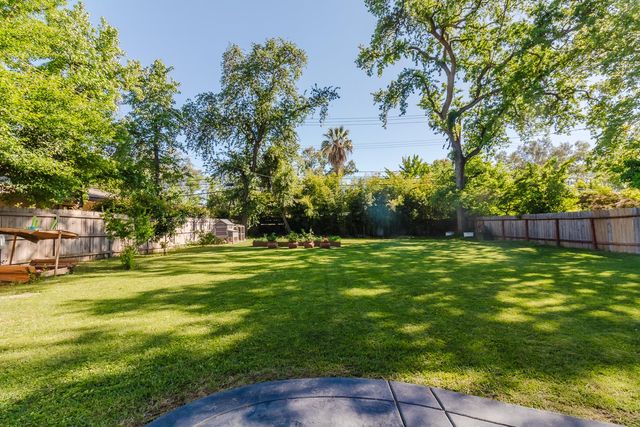 3414 Club Ln, Sacramento, CA 95821