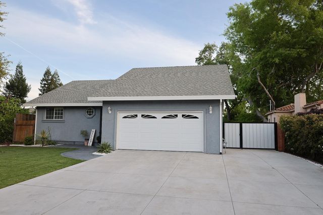 3414 Club Ln, Sacramento, CA 95821