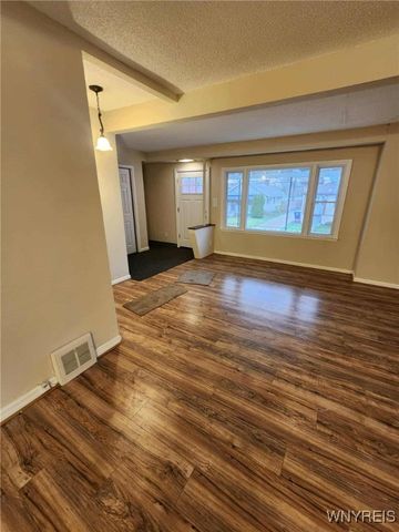 25 Kent Street, Hamburg, NY 14219