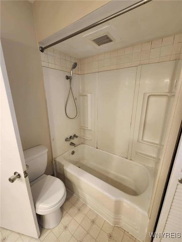 25 Kent Street, Hamburg, NY 14219