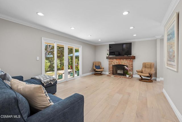 364 Longwood Court, Newbury Park, CA 91320