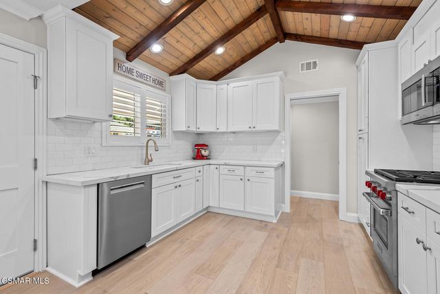 364 Longwood Court, Newbury Park, CA 91320