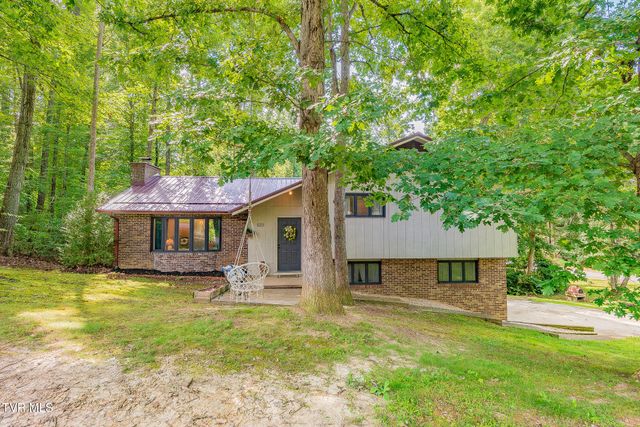 625 Dover Avenue, Mount Carmel, TN 37645