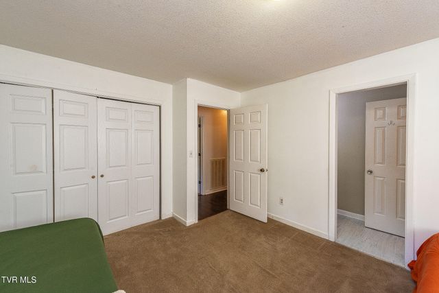625 Dover Avenue, Mount Carmel, TN 37645