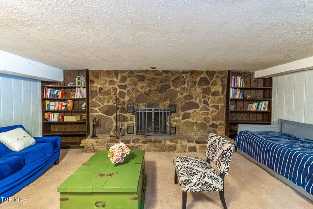 625 Dover Avenue, Mount Carmel, TN 37645
