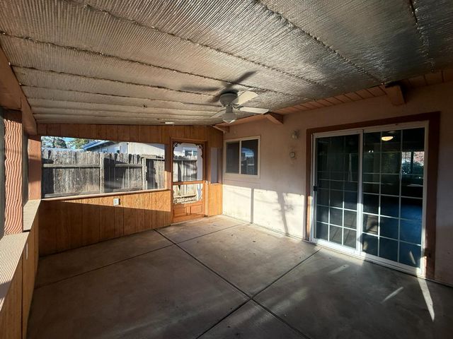 5420 70th St, Sacramento, CA 95820
