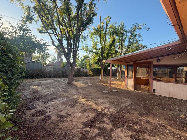 5420 70th St, Sacramento, CA 95820