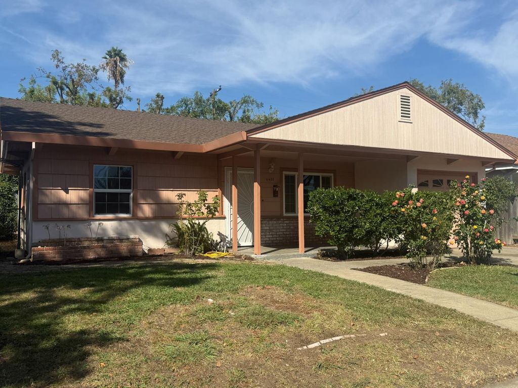 5420 70th St, Sacramento, CA 95820