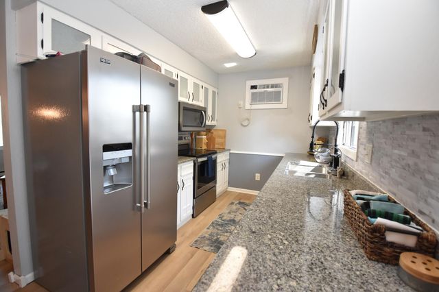 1224 20th Street N, Moorhead, MN 56560