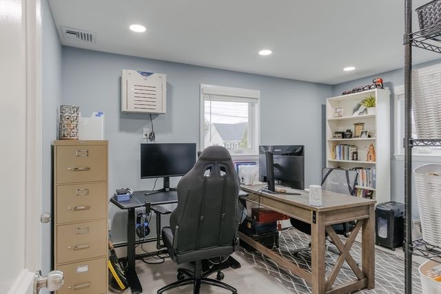 19 Miriam Road, Waltham, MA 02451