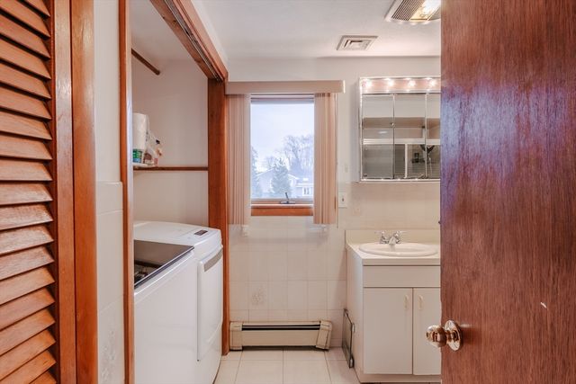 19 Miriam Road, Waltham, MA 02451
