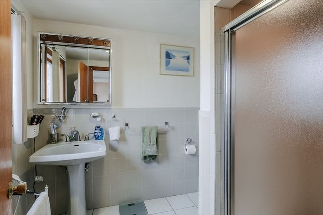 19 Miriam Road, Waltham, MA 02451