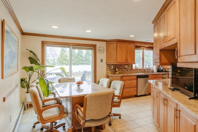 19 Miriam Road, Waltham, MA 02451