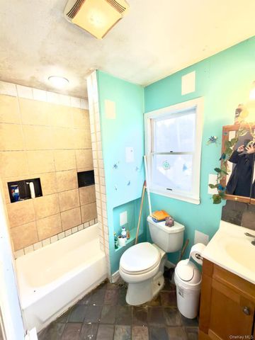 314 River Road, Shirley, NY 11967