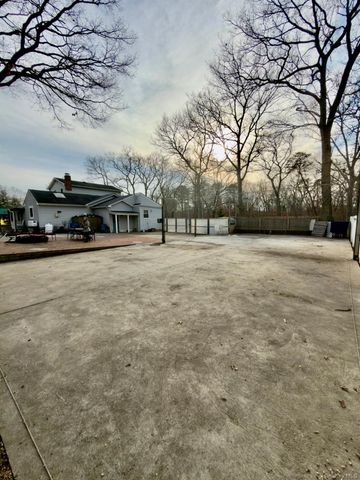 314 River Road, Shirley, NY 11967