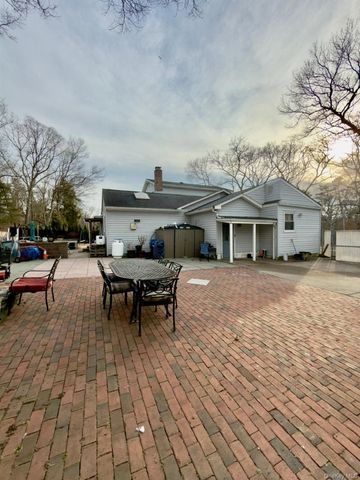 314 River Road, Shirley, NY 11967