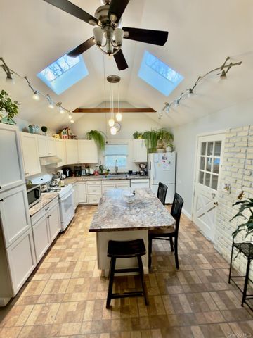 314 River Road, Shirley, NY 11967