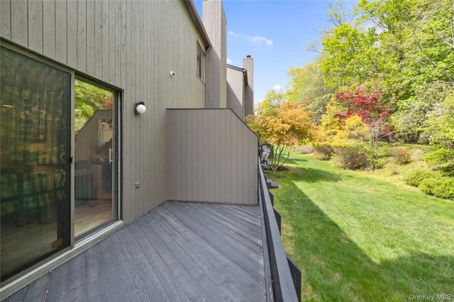 161 Stone Oaks Drive, Hartsdale, NY 10530