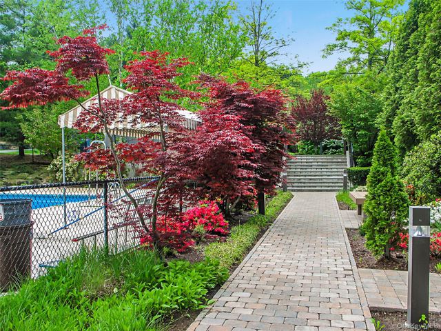 161 Stone Oaks Drive, Hartsdale, NY 10530