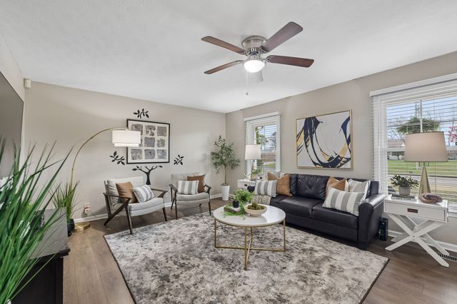 2014 Stonebrook Dr, Murfreesboro, TN 37128