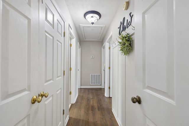 2014 Stonebrook Dr, Murfreesboro, TN 37128