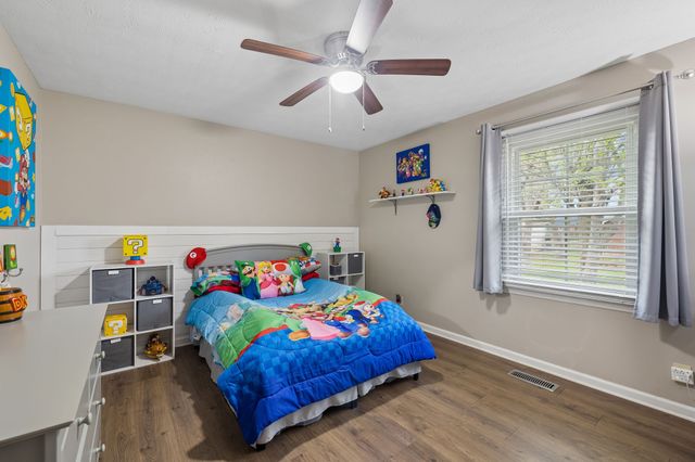 2014 Stonebrook Dr, Murfreesboro, TN 37128