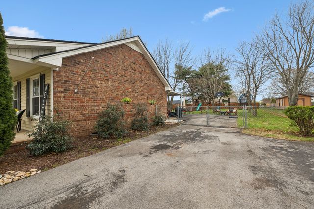 2014 Stonebrook Dr, Murfreesboro, TN 37128