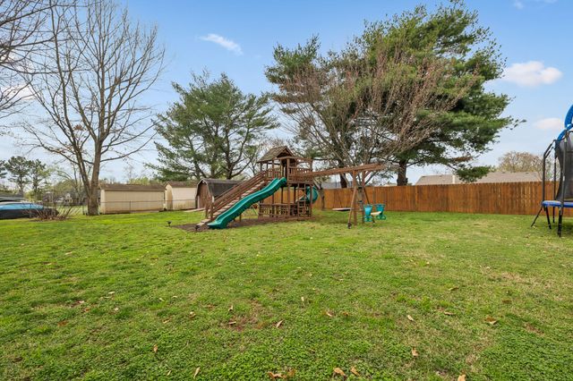 2014 Stonebrook Dr, Murfreesboro, TN 37128