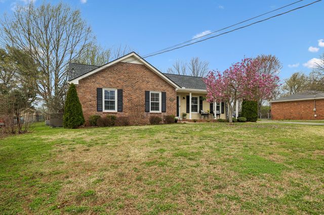 2014 Stonebrook Dr, Murfreesboro, TN 37128