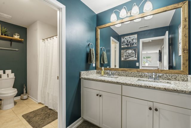 8048 Forest Hills Dr, Spring Hill, TN 37174