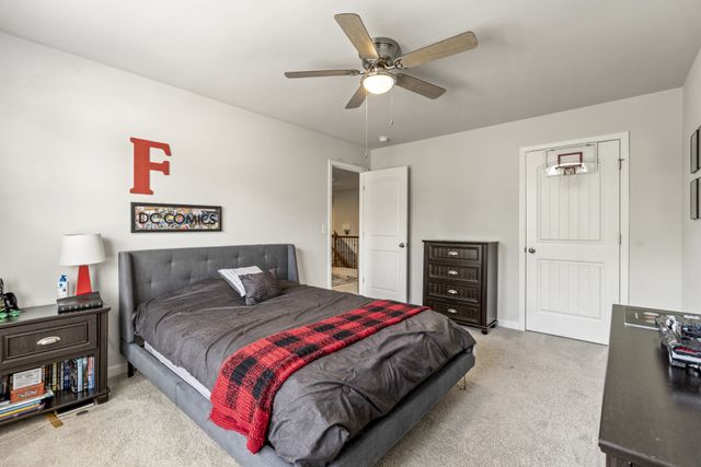 8048 Forest Hills Dr, Spring Hill, TN 37174