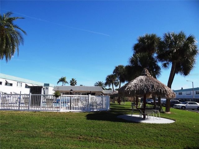 5357 81ST STREET N 14, St Petersburg, FL 33709