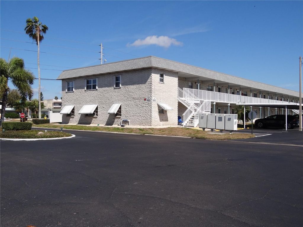 5357 81ST STREET N 14, St Petersburg, FL 33709